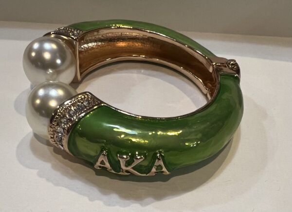 AKA Green Bracelet with Pearls